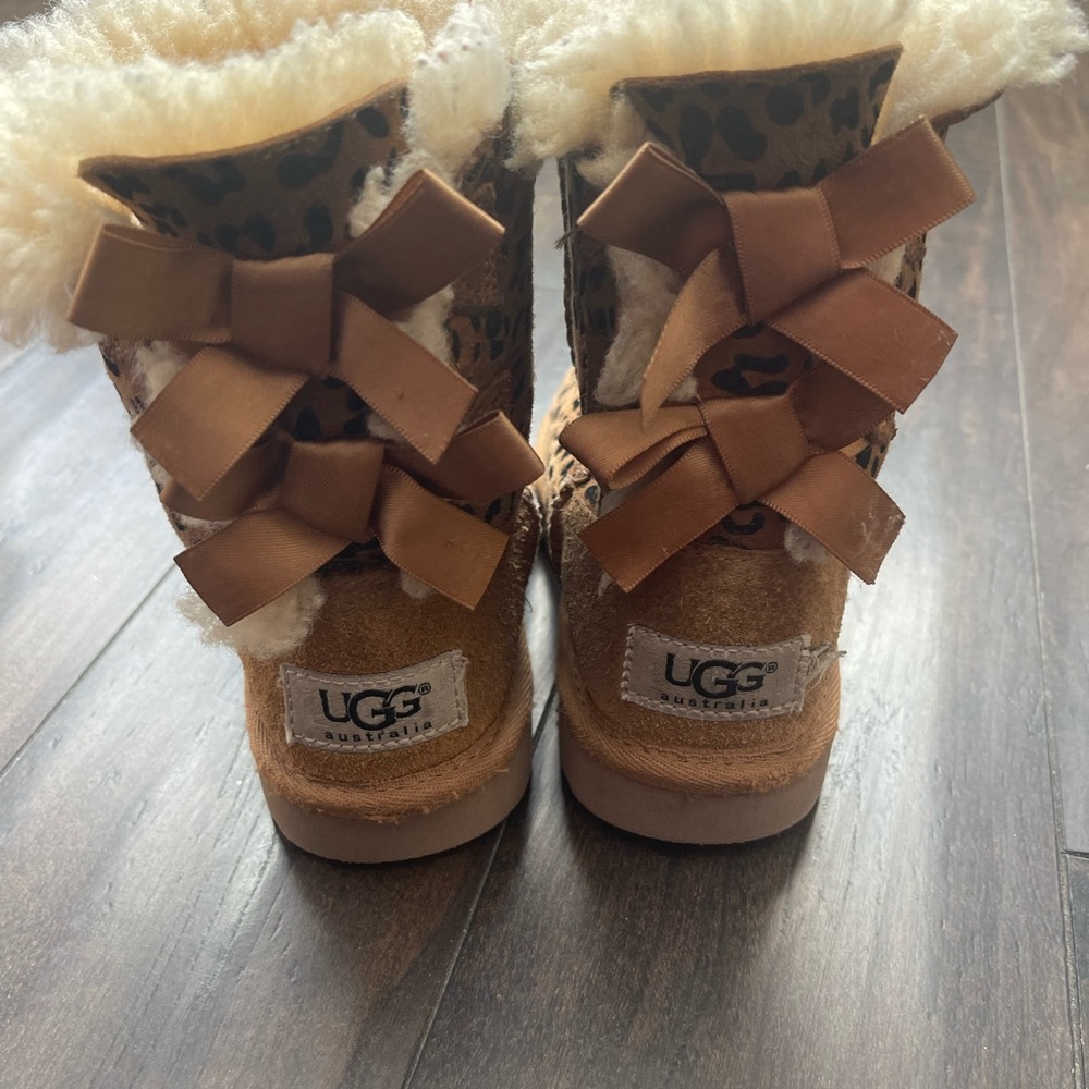 Ugg Bow back leopard print boots